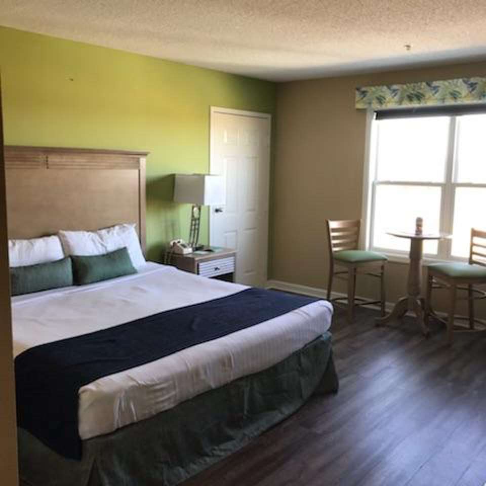 The Islander 3* Ocean Isle Beach